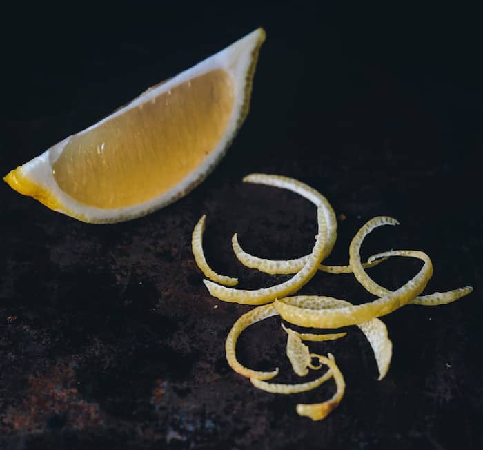 7 Useful & Simple Ways to Use Lemon Peel