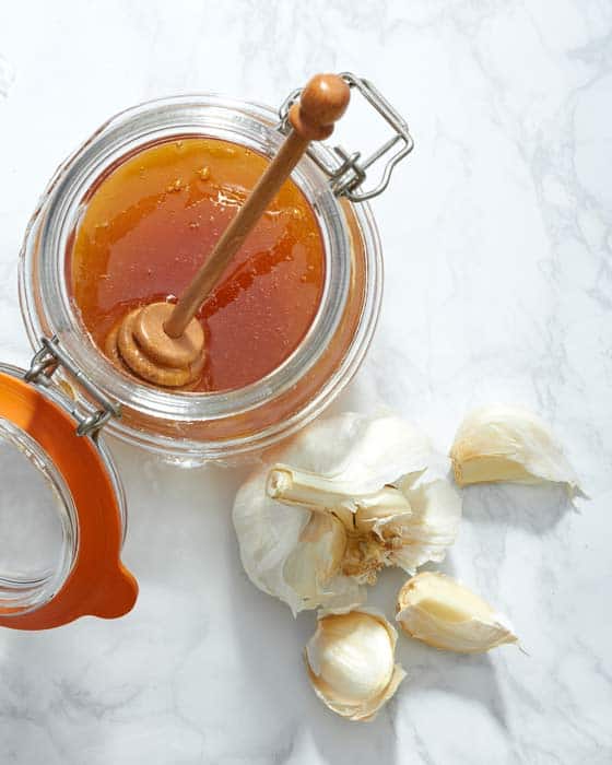 How to Make Garlic Honey for Colds and Flu