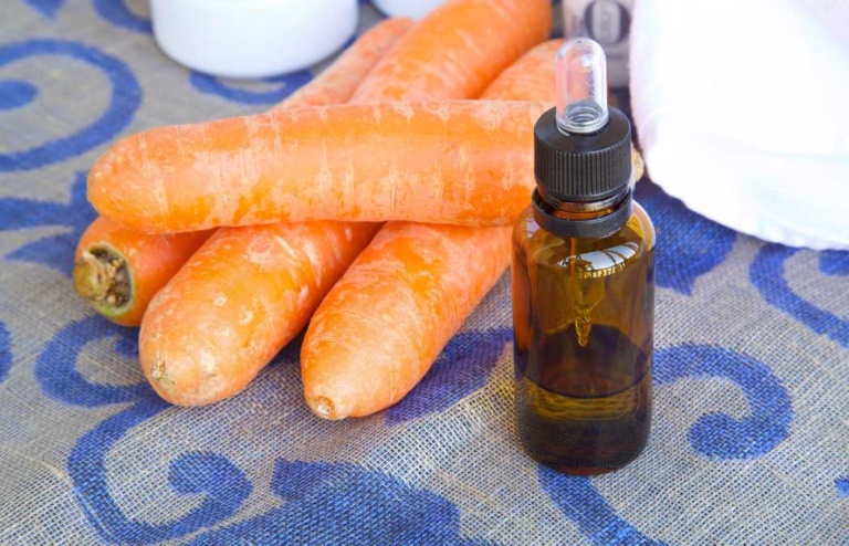 Carrot Seed Essential Oil: Your Guide to its Power