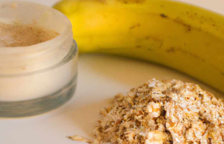 Banana and Oatmeal Mask for Diminishing Fine Lines and Wrinkles