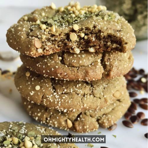 Cookies with hemp seeds.