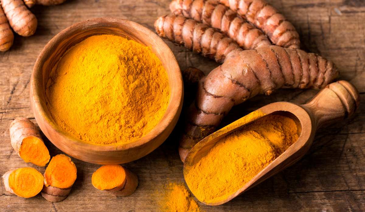 DIY Turmeric Face Mask