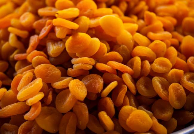 estrogen rich foods: dried apricots